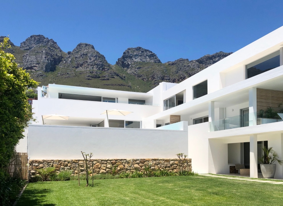 To Let 8 Bedroom Property for Rent in Bakoven Western Cape